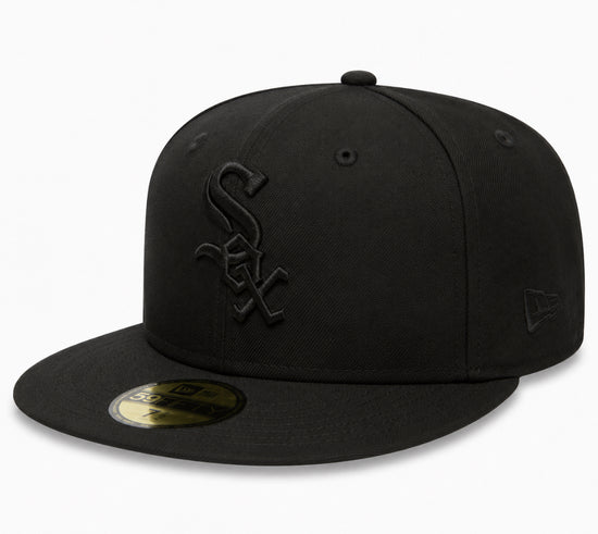 Chicago White Sox New Era Black on Black 59FIFTY Fitted Cap